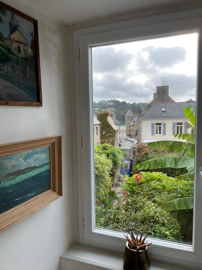 Appartement De 1634 Avec Balcon Au Sud Sur Jardin En Plein Coeur Historique Трегье Экстерьер фото